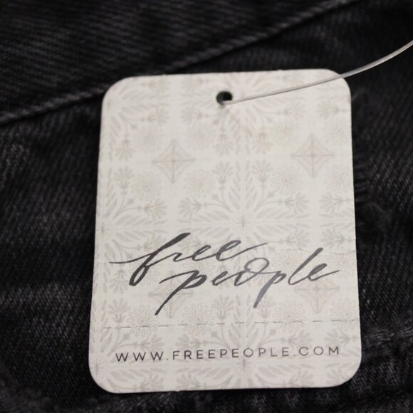 nwt FREE PEOPLE We The Free High-Rise Distressed Denim Shorts in Black, Size 24 - Picture 8 of 9